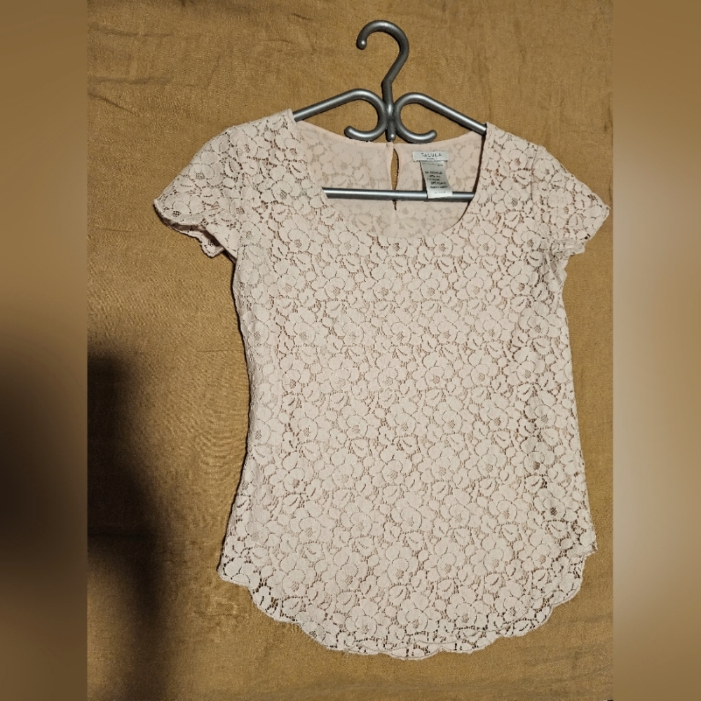 Aritzia Talula XXS elegant pale rose Lace Top